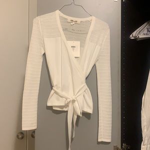 Gorgeous DVF wrap knit top